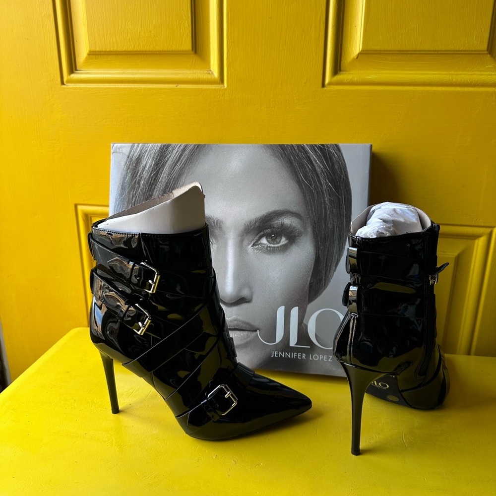 JLO / Jennifer Lopez heels black ankle boots